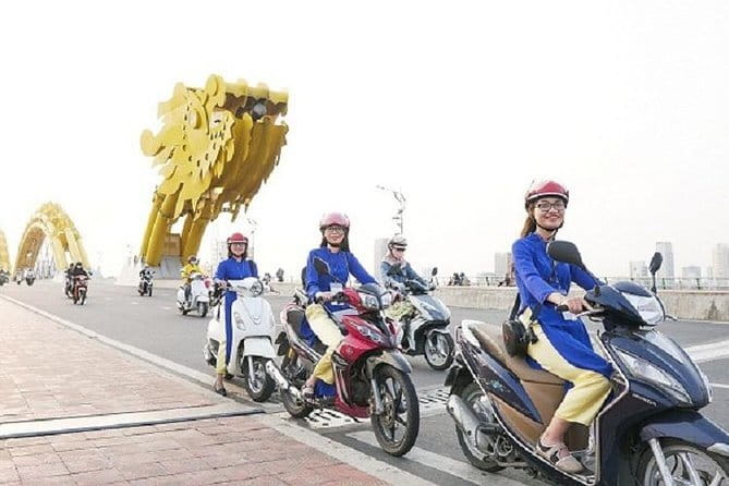 Experience Da Nang Han River Local Cruise by Night - What the $10 price really covers