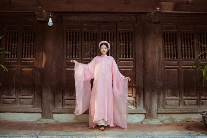 Experience Traditional Vietnamese Costumes at Dong Dinh Museum - The 20-minute costume fitting is more useful than it sounds
