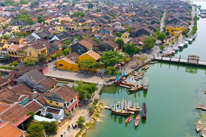 [Free E-sim] Old School Vietnam Cafe Trip in Da Nang - Cửa Ngõ Cafe and Vietnam’s Northwest in Da Nang