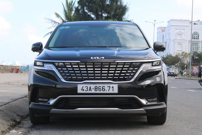 From Da Nang Airport to Hoi An Limousine Transfer Shuttle - A private ride for couples, families, and small groups
