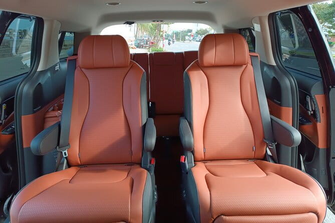 From Da Nang Airport to Hoi An Limousine Transfer Shuttle - What the limousine adds for $13