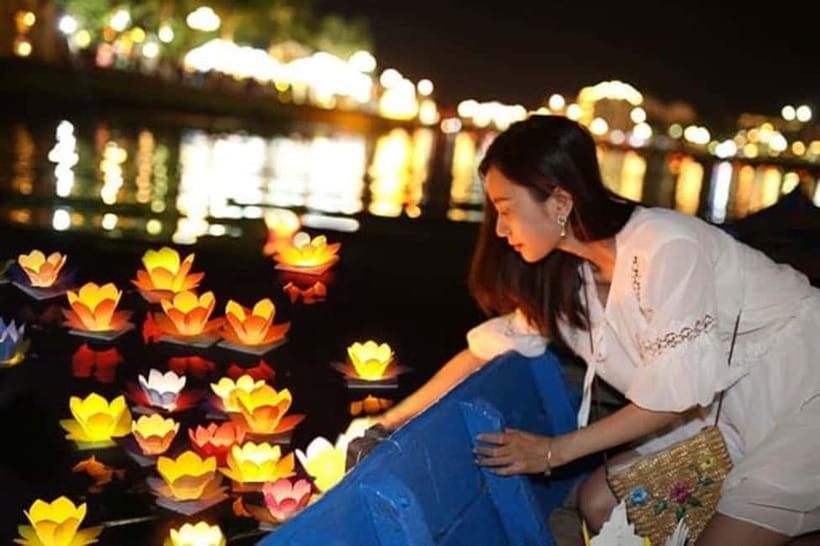 From Da Nang: Hoi An Old Town Tour, Night Market & Boat Ride - Folk Art Inside a 150-Year-Old Merchant House