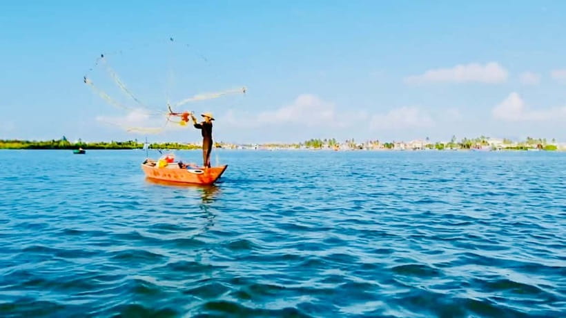 From Da Nang: Hoi An Old Town Tour, Night Market & Boat Ride - Local Dinner Before the Lantern Evening