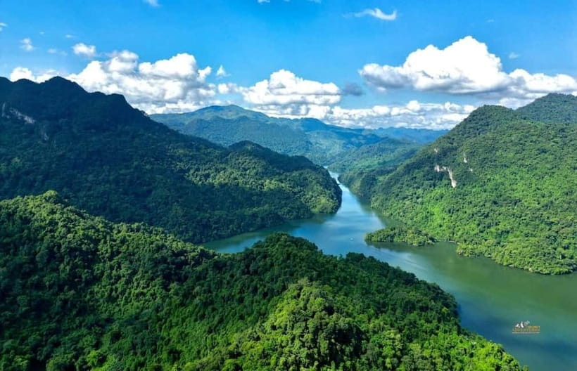 From Hanoi: 2-Day Cao Bang to Ban Gioc Waterfall &Ba Be Lake - Nguom Ngao Cave brings the geology indoors