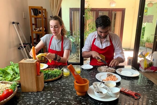 Full Day Da Nang Vietnamese Private Cooking Class Highlight Tour - Phap Lam Pagoda: a quiet pause in the city