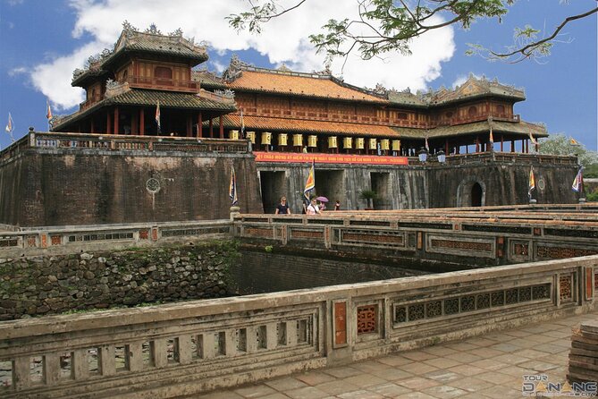Fullday explore Hue Imperial city from Hoi An by private car - Lunch and Hue flavors at the midway point