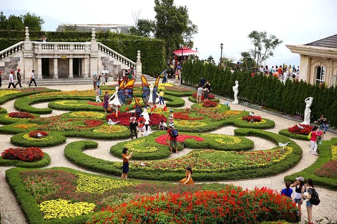 Golden Bridge & Ba Na Hills 1 Day including buffets lunch & 2 ways Cable Car - Fantasy Park and the 90-plus free games