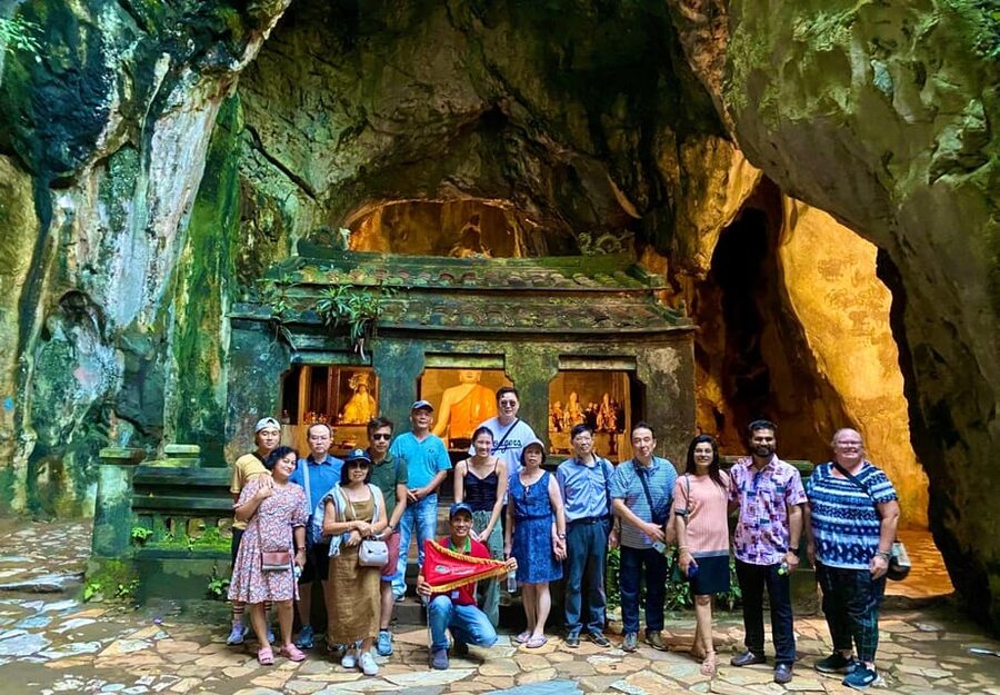 Golden Bridge - Bana Hills, Lady buddha and Marble mountains - The caves and temples of Marble Mountains