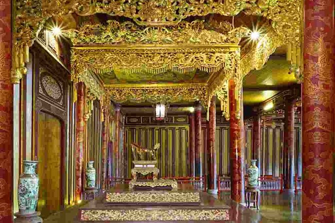 Hai Van Pass and Hue City Sites Deluxe Small Group Tour - Khai Dinh Tomb and its unusual design