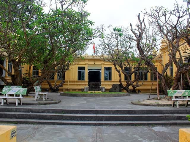 Half-day Da Nang Cultural And Historical Tour - Aircraft and Tanks at the Fifth Military Zone Museum