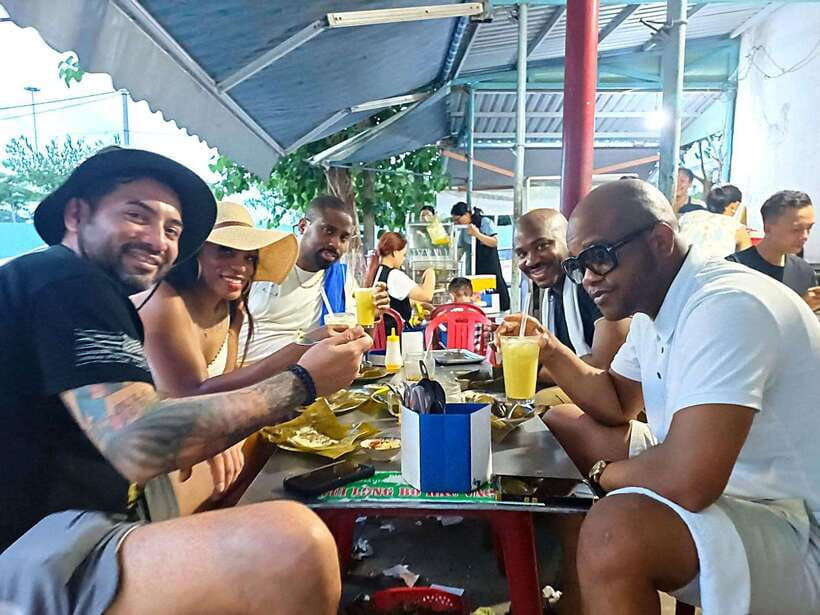 Hoi An/Da Nang: Da Nang Food Tour & Cruise Trip on Han River - The guide can make or break the evening
