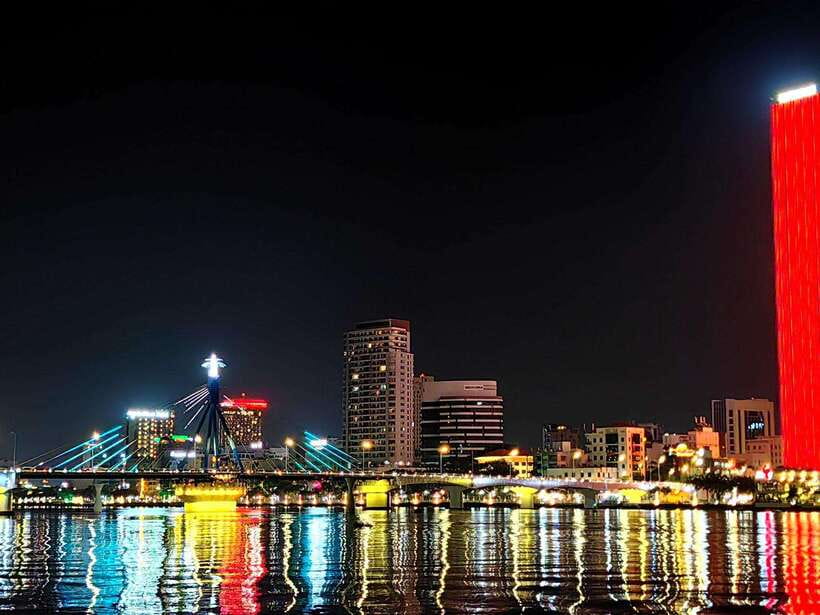 Hoi An/Da Nang: Da Nang Food Tour & Cruise Trip on Han River - Dragon Bridge fire and water show on weekends