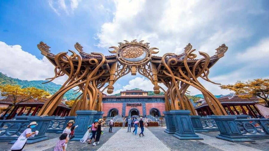 Hoi An/DaNang: Private Car Marble Mountain & Golden Bridge - Lava Train and Fantasy Park: where the day gets loud