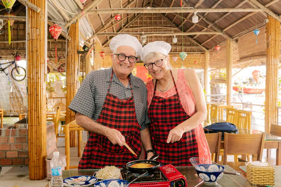 Hoi An: Lantern Making, Basket Boat, and Cooking Class - Timing, transport, and group feel