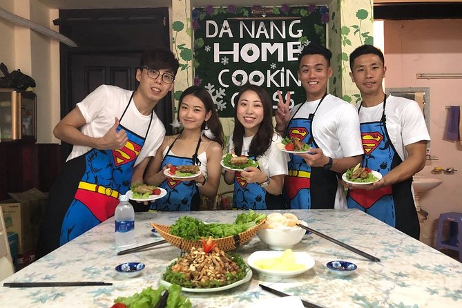 Home Cooking Class: Market, Garden and cooking 4 dishes - Meeting the family in the home kitchen