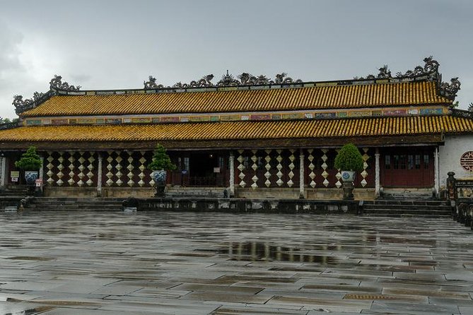 Hue City and The Citadel via Hai Van Pass Daily Small Group Tour - Thai Hoa Palace and The Mieu Temple