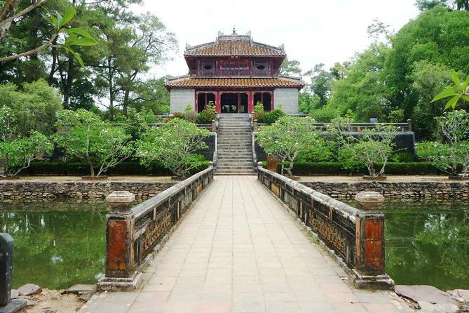 Hue City Day Tour with Dragon Boat from Hue or Danang, Hoi An - Guides, vehicles, and the pace of a private day