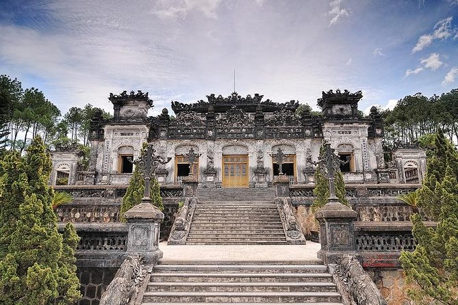 HUE IMPERIAL CITY: Full-Day Guided Tour from Da Nang or Hoi An - Lang Co and Lap An Lagoon break up the road