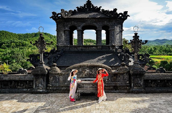 Hue Imperial City & Hai Van Pass Small Group Tour from Da Nang – Full Day - Three Hours Inside Hue Imperial City