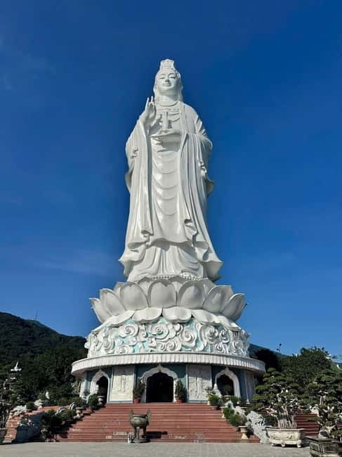 Hue: Private Car to/from Hoi An via Multi Attractions(1-Way) - Marble Mountains and the caves of Da Nang