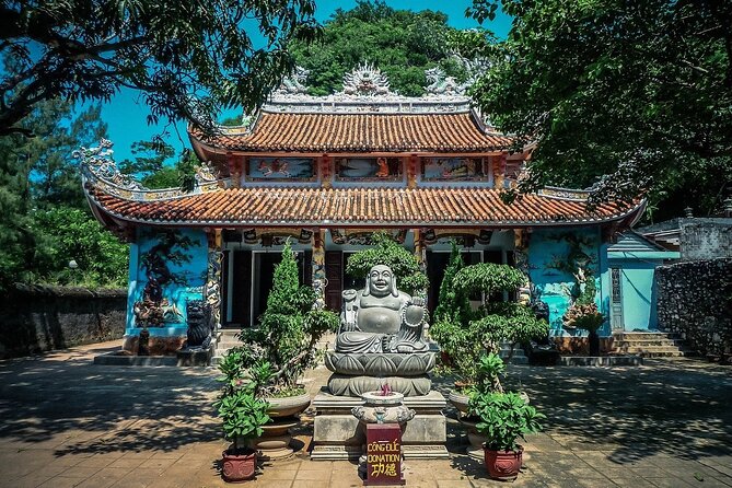 Marble Mountain and Hoi An Ancient Town Tour in Vietnam - Hoi An after dark: lanterns, food, and the Japanese Bridge