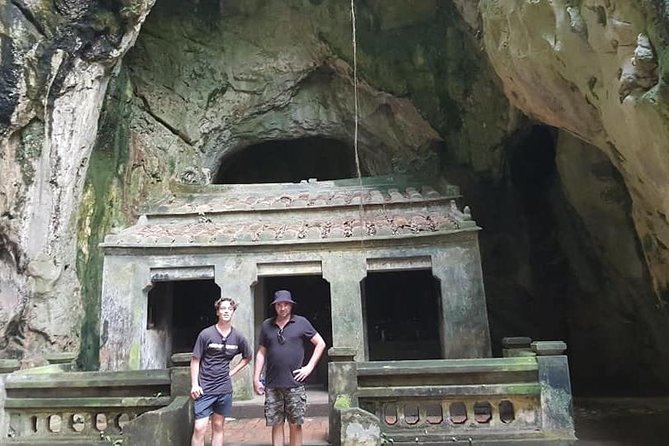 Marble Mountains - Hoi An City- Night Market- Sampan Boat Ride - Climbing into Marble Mountains