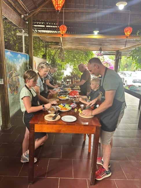 Market Tour, Basket Boat Ride & Cooking Class by Hangcoconut - Key points at a glance