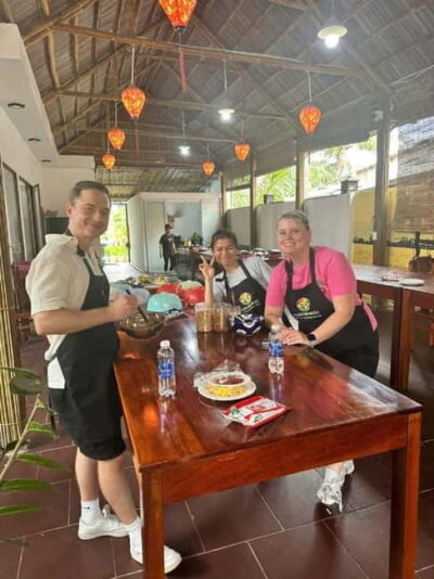Market Tour, Basket Boat Ride & Cooking Class by Hangcoconut