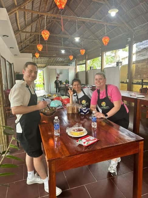 Market Tour, Basket Boat Ride & Cooking Class by Hangcoconut - Starting with Hoi An’s market ingredients