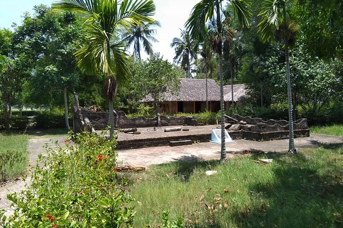 MY LAI MASSACRE Tour from Hotel in Da Nang City or Hoi An City ( Private Tour ) - Practical details that affect your decision