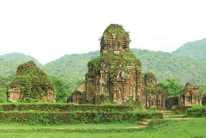 My Son Sanctuary Daily Ingroup Morning Tour from Da Nang/Hoi An - Vietnamese lunch after the ruins