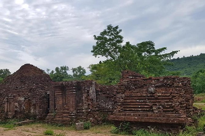 MY SON SUNRISE TOUR to avoid Crowds, Take Nice Photos from HOI AN or DANANG CITY - Photographing My Son before the crowds