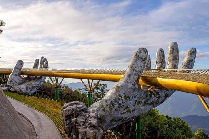 PREMIER TOUR - Discover Golden Bridge and Ba Na hill - Small group by Mini Van - Golden Bridge and the first hilltop sights