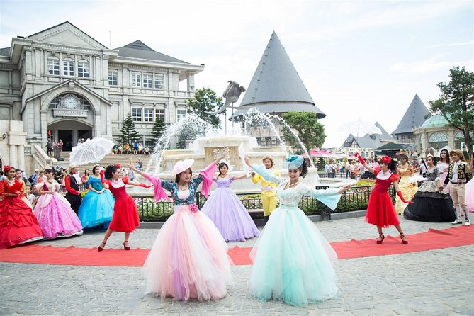 PRIVATE Half day to Golden Bridge Bana hill from Danang City - Lunch is more than a quick stop