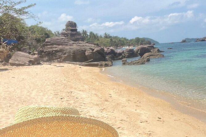 Real snorkel trip by speedboat with small group on Cham island - Beach BBQ at Ong Beach or Chong Beach