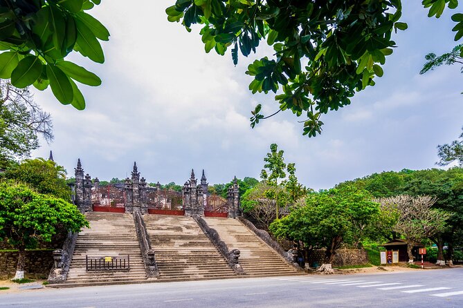 Round Trip: Da Nang/Hoi An – Hue with English-Speaking Driver - The Hue Imperial City and the Nguyen dynasty