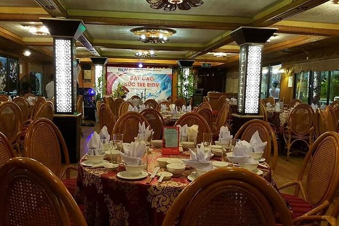 Tasty Dinner Han River Dragon Cruise by Yatch & Tradictional Show - What $17 gets you