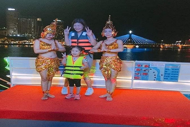 Tasty Dinner Han River Dragon Cruise by Yatch & Tradictional Show - What you see between the bridges