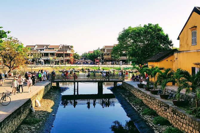 Vietnam Central Private Package Tour - The guide and the private-tour advantage