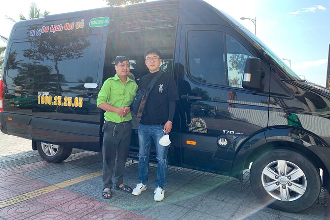 VIP Limousine: Da Nang to Hue Trip - The La Son to Tuy Loan highway and Bach Ma views